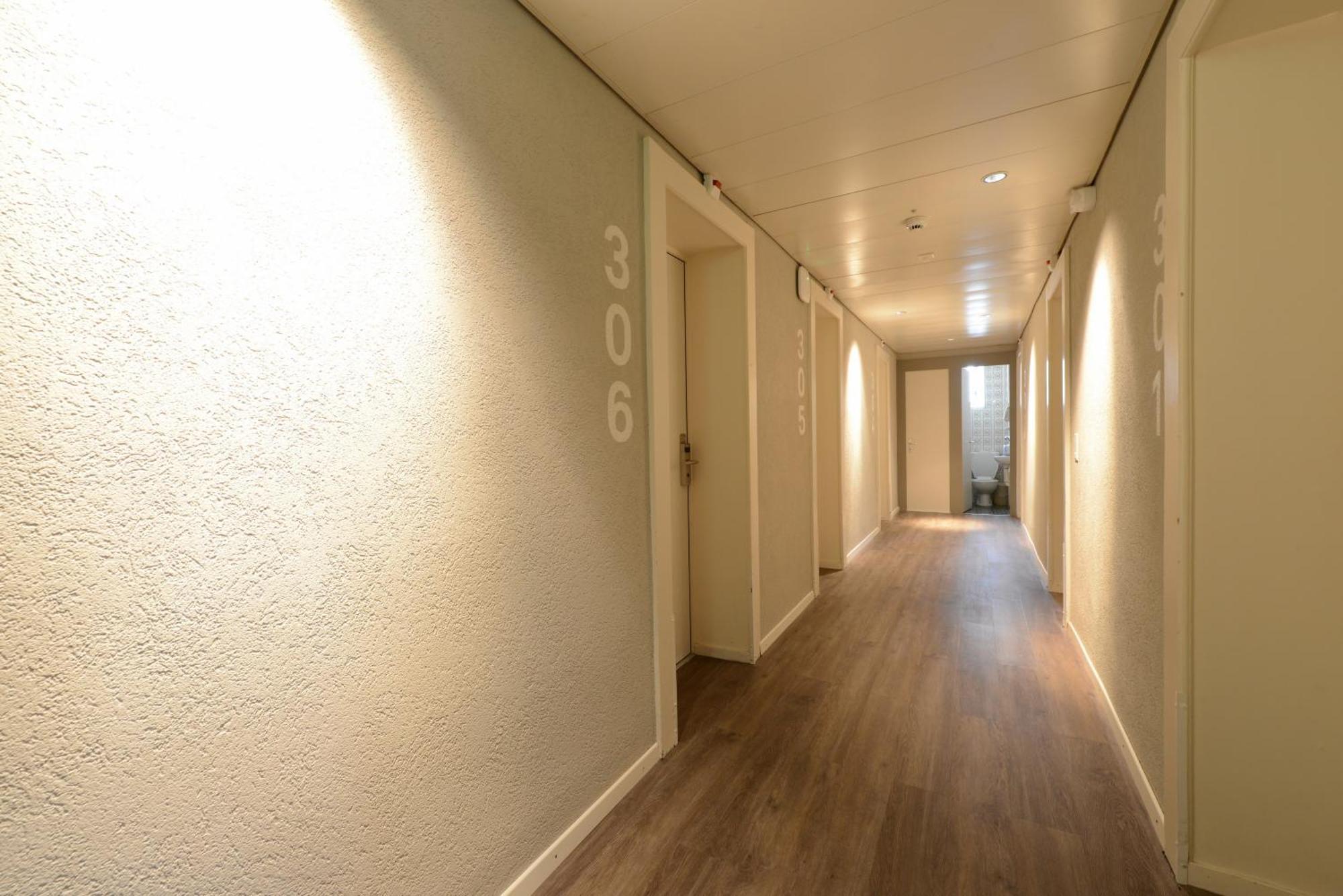 Du Marche Hotel 2*